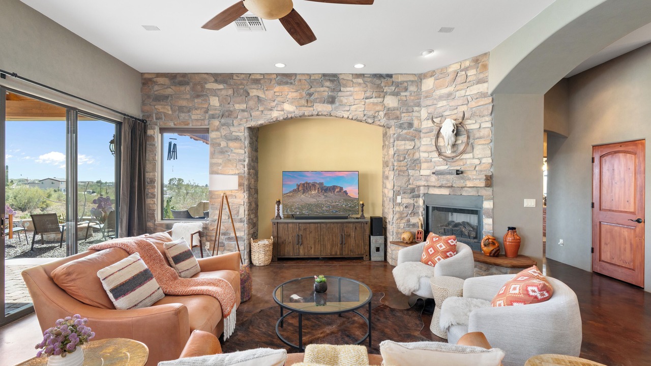 Photo of Livingroom in Apache Junction