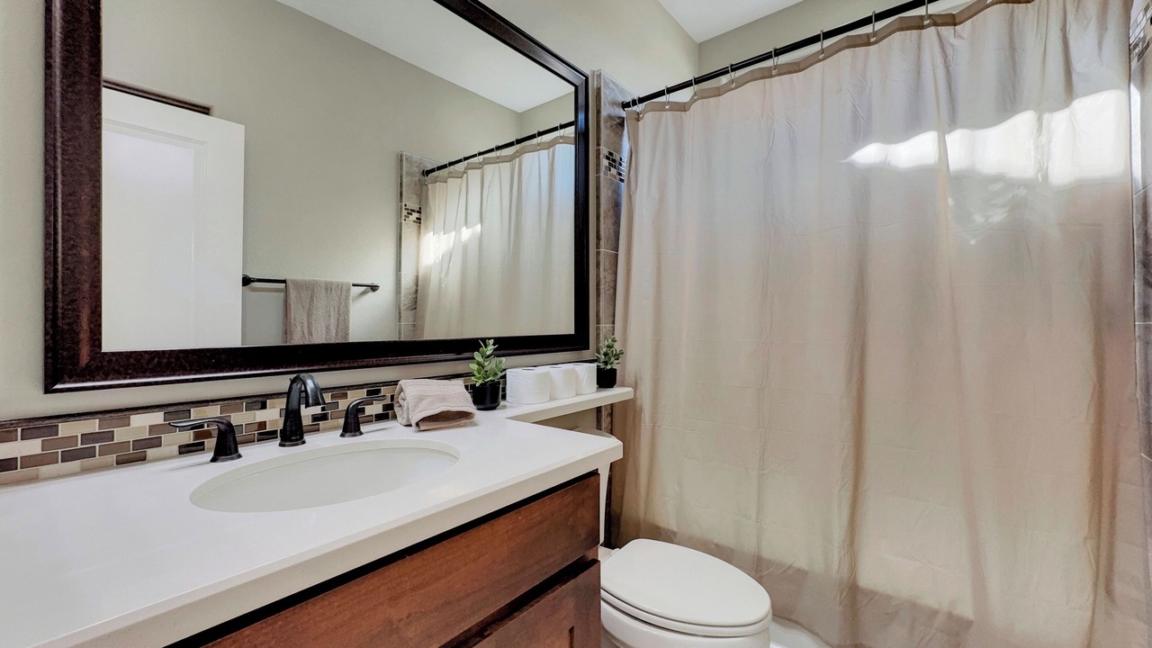 Photo of Bathroom in Encanterra