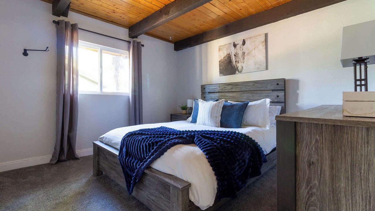 Photo of Bedroom in Munds Park