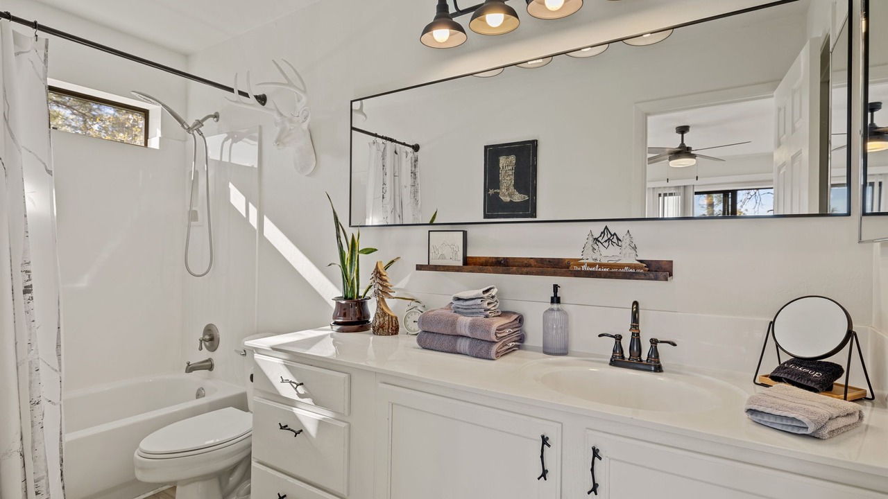 Photo of Bathroom in Highland Pines