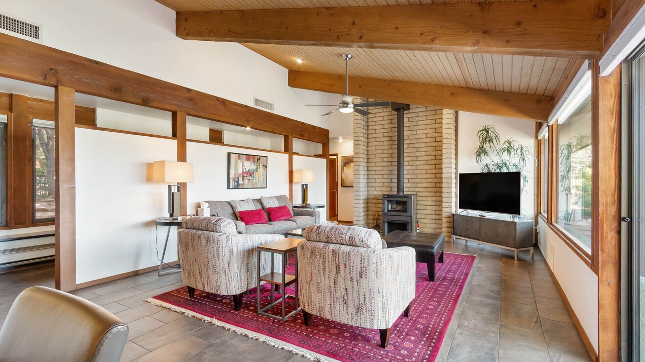 Photo of Livingroom in West Sedona