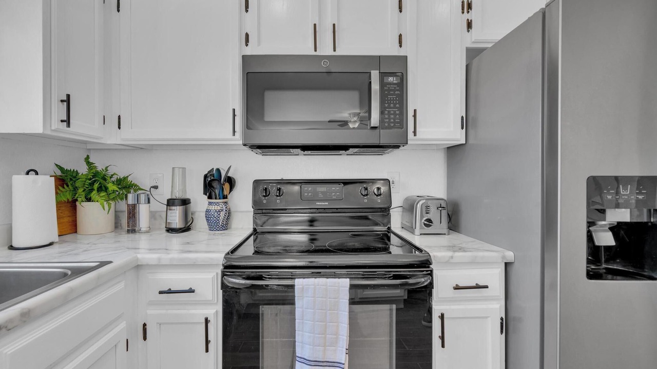 Photo of Kitchen in The Villages Of La Canada