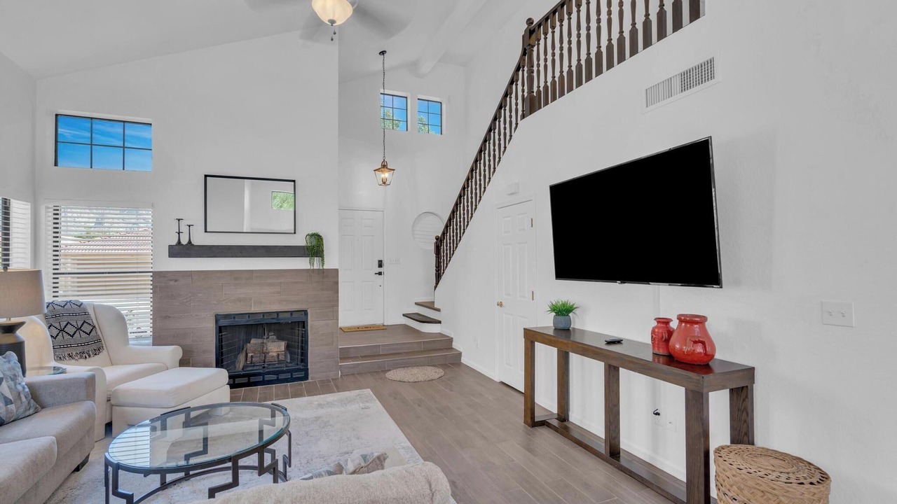 Photo of Livingroom in The Villages Of La Canada