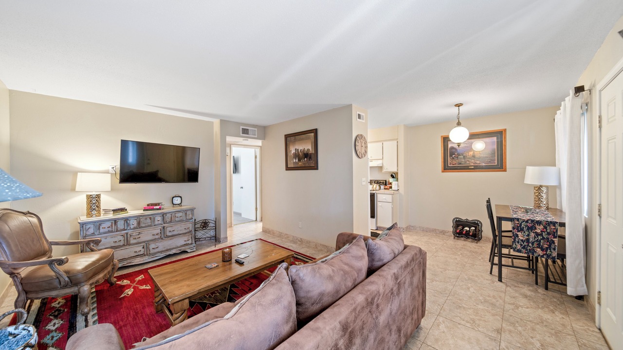 Photo of Livingroom in Wickenburg