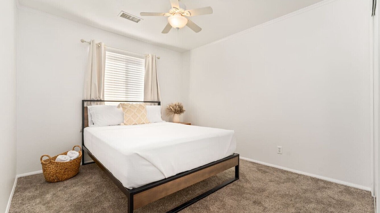 Photo of Bedroom in Twentynine Palms