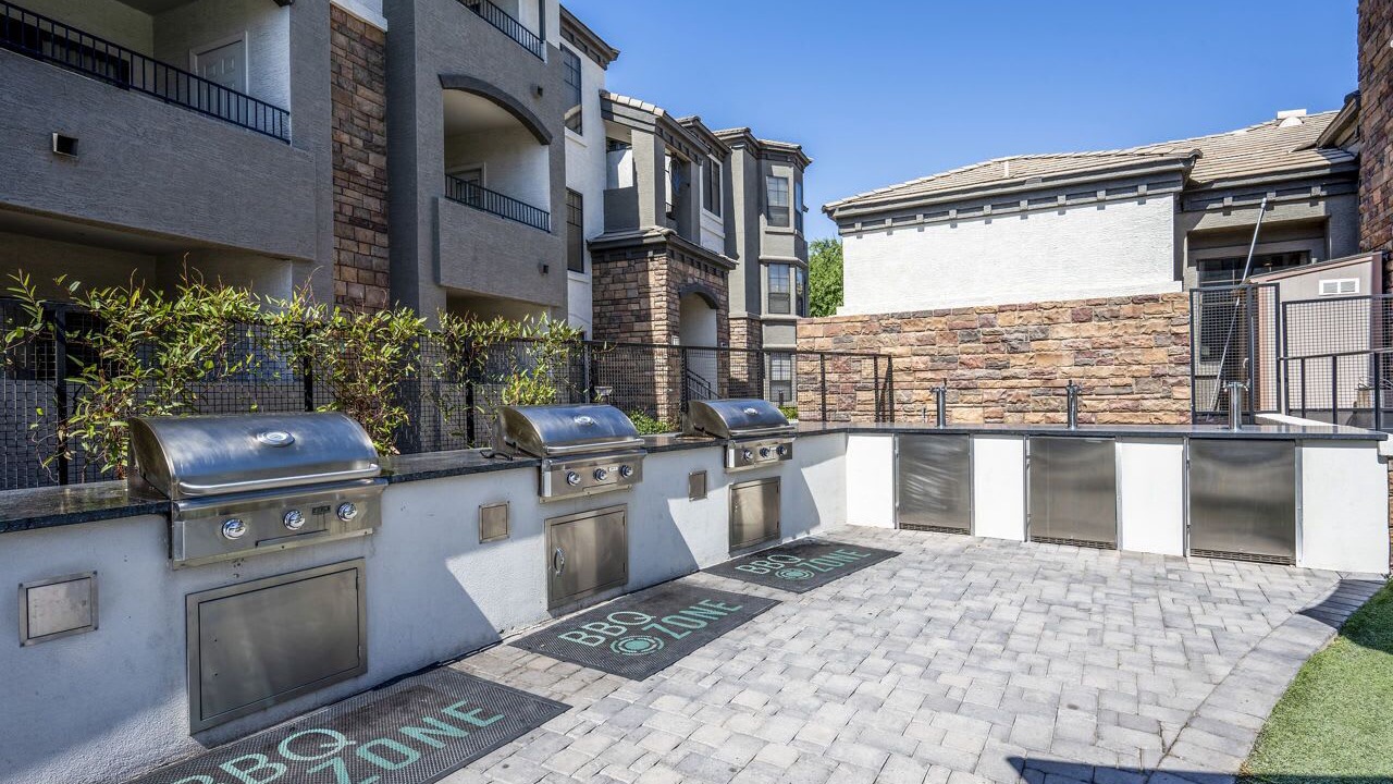 Photo of Patio Balcony in Glendale Sports and Entertainment District