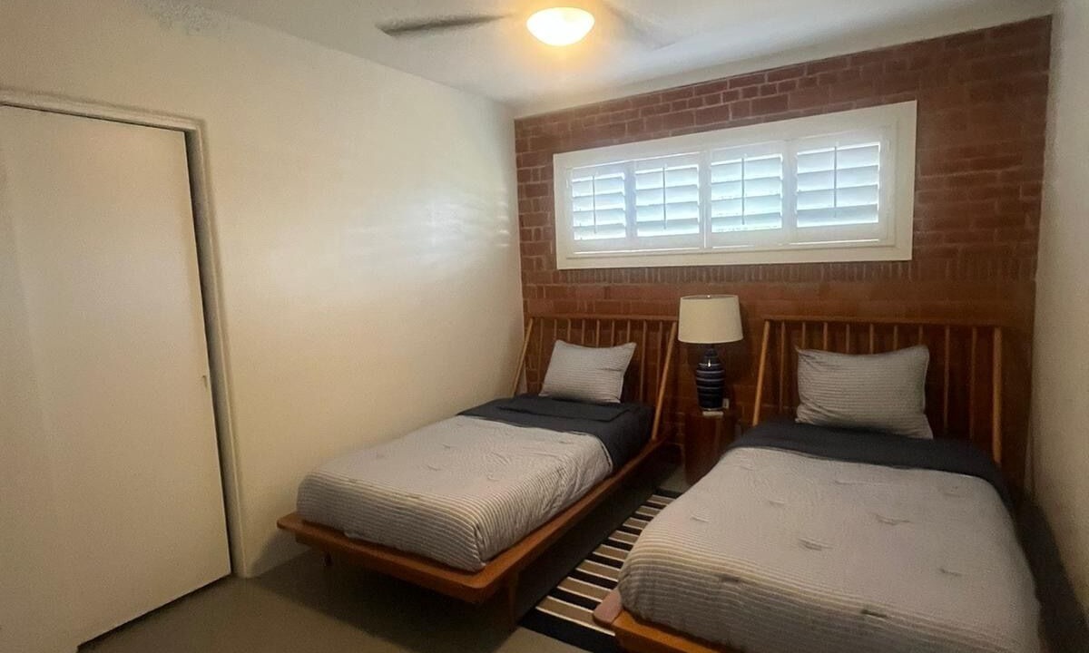 Photo of Bedroom in Campus Manor