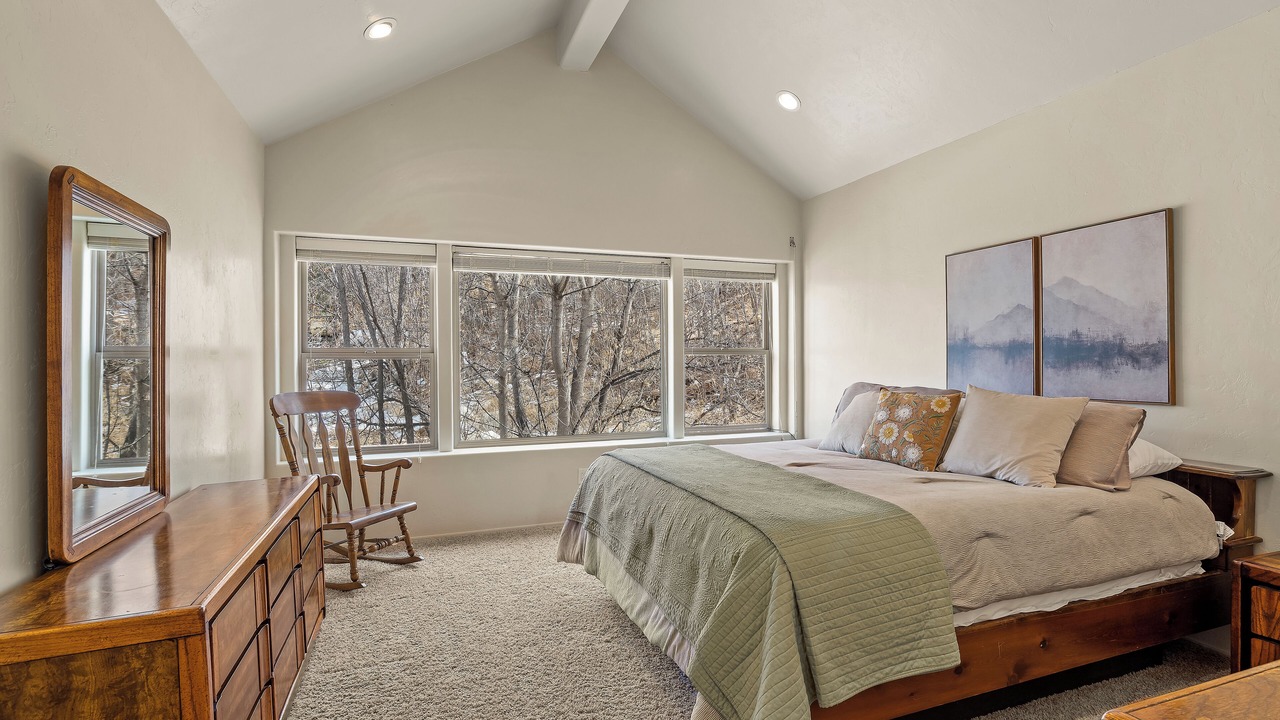 Photo of Bedroom in Summerhaven
