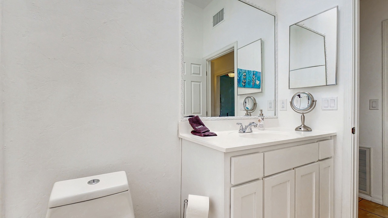 Photo of Bathroom in Campus Farm