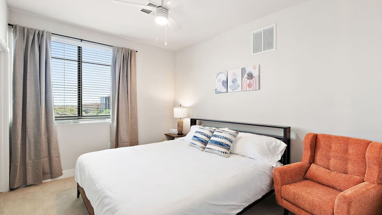 Photo of Bedroom in Papago Parkway