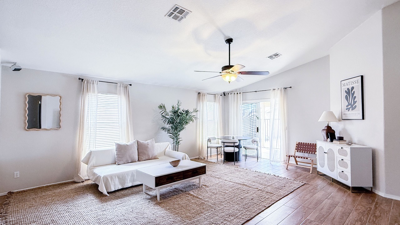 Photo of Livingroom in Deer Valley
