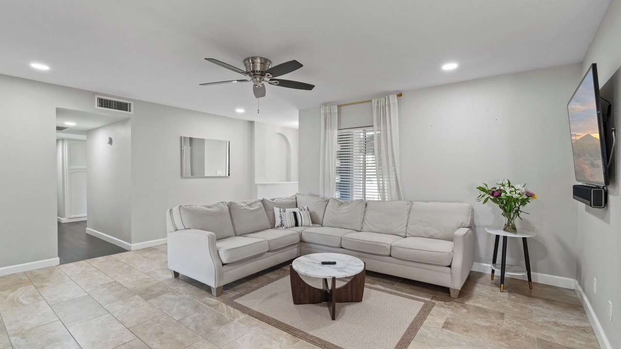Photo of Livingroom in La Paz At Desert Springs