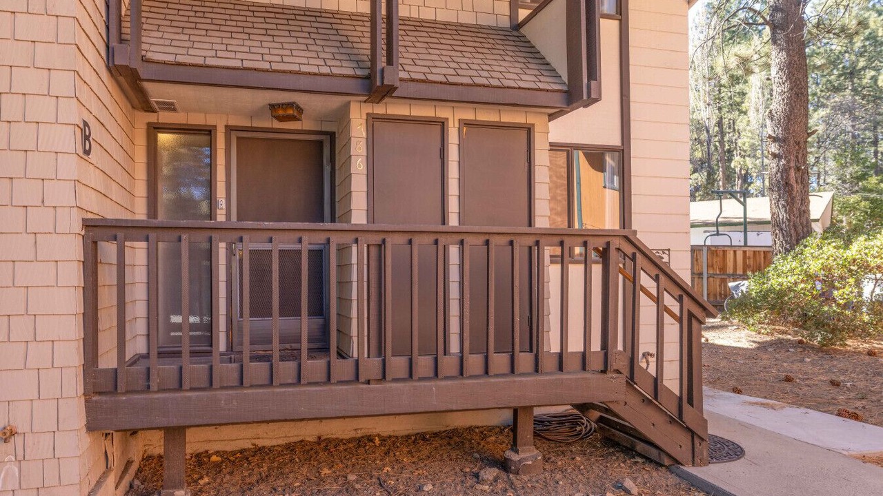 Photo of Outdoor in Summit Estates