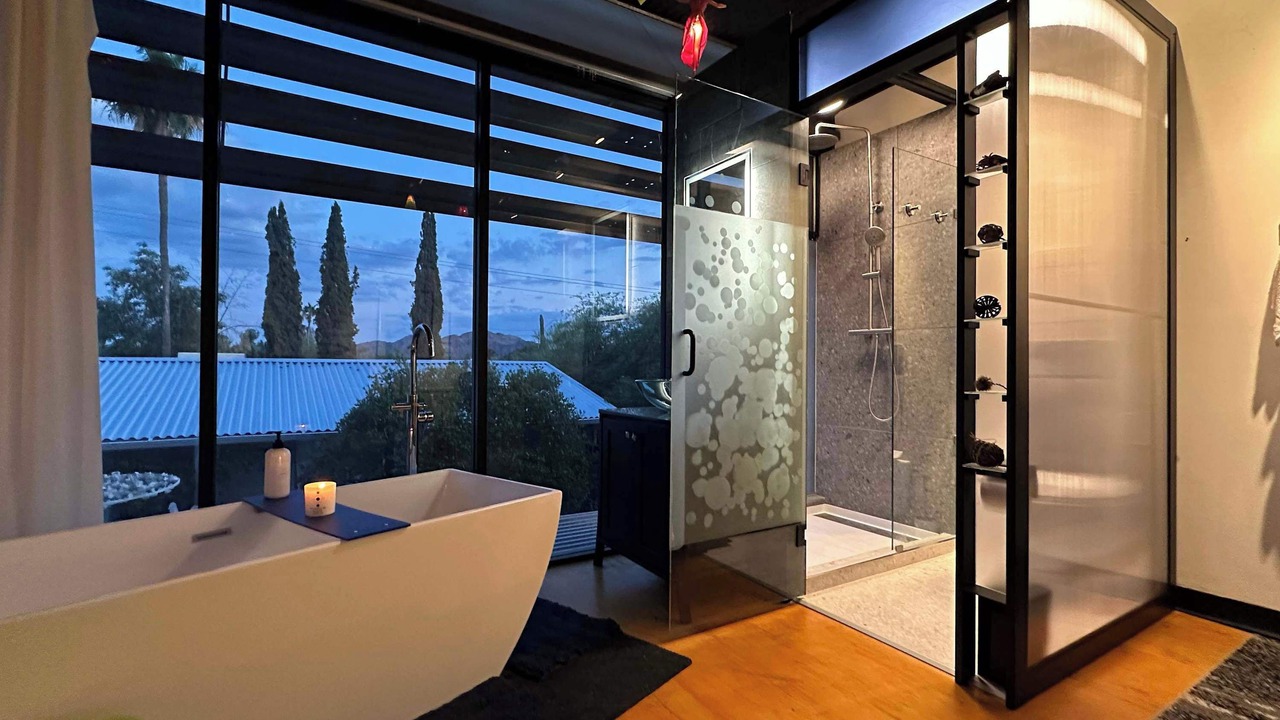 Photo of Bathroom in Central Scottsdale