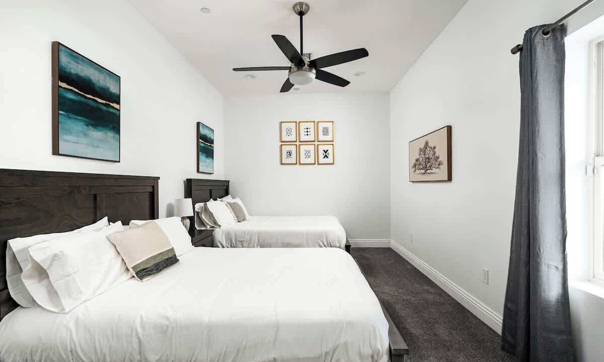 Photo of Bedroom in Paradise Valley Village