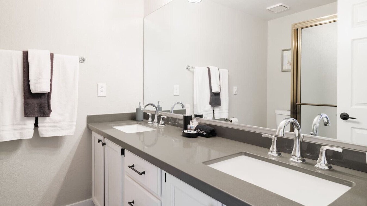 Photo of Bathroom in Paradise Park Vista