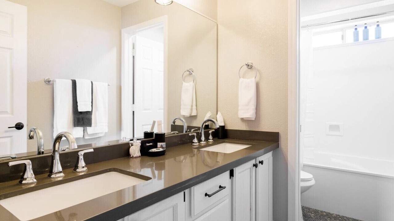 Photo of Bathroom in Paradise Park Vista