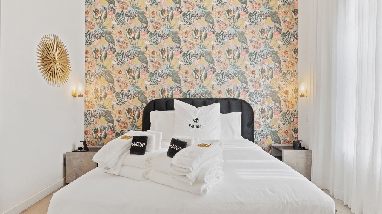 Photo of Bedroom in Paradise Gardens