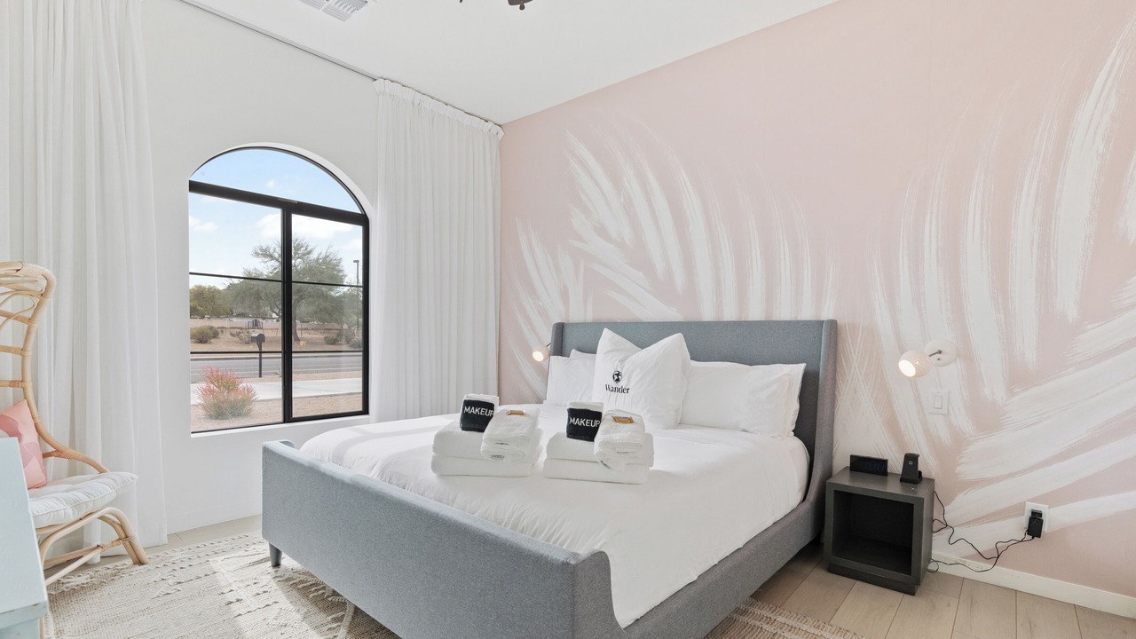 Photo of Bedroom in Paradise Gardens