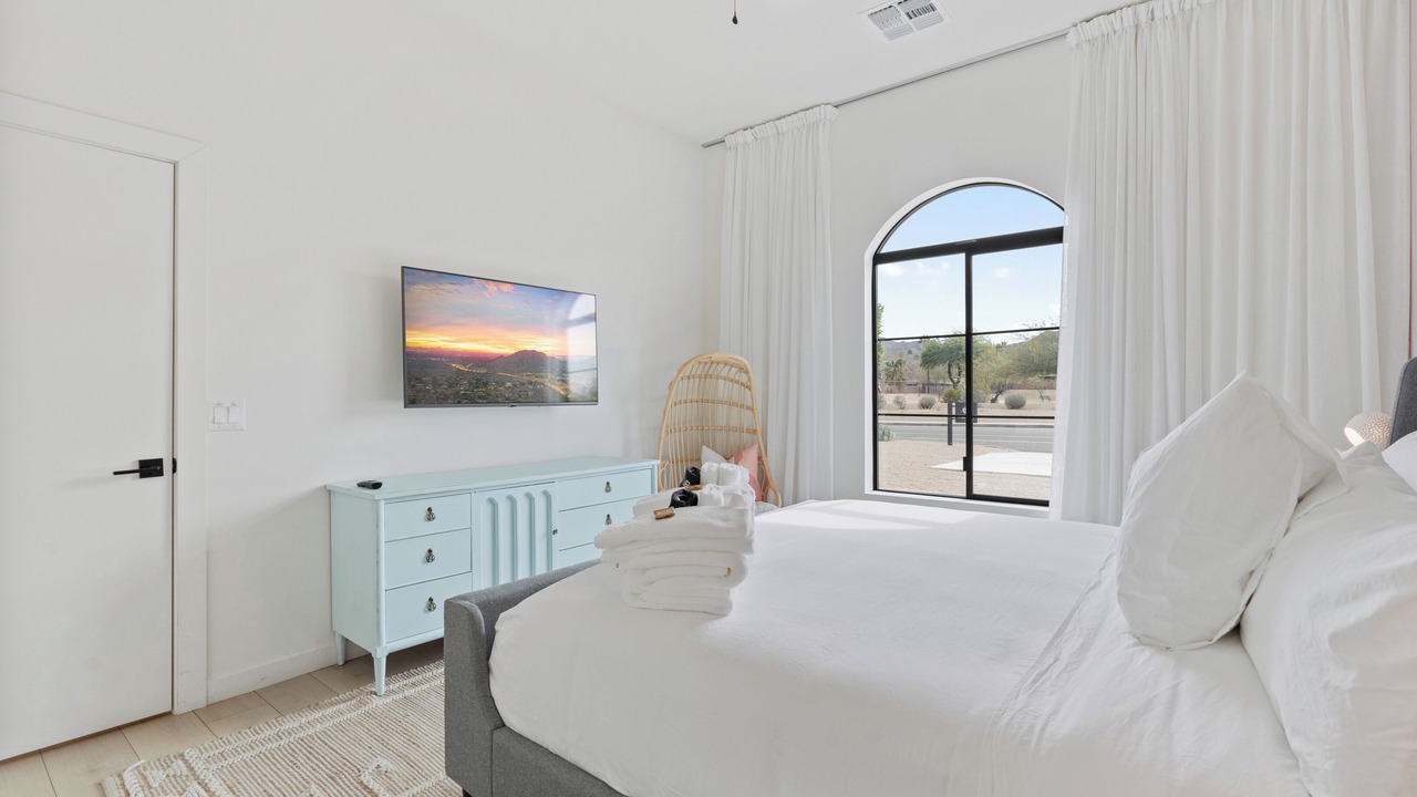 Photo of Bedroom in Paradise Gardens