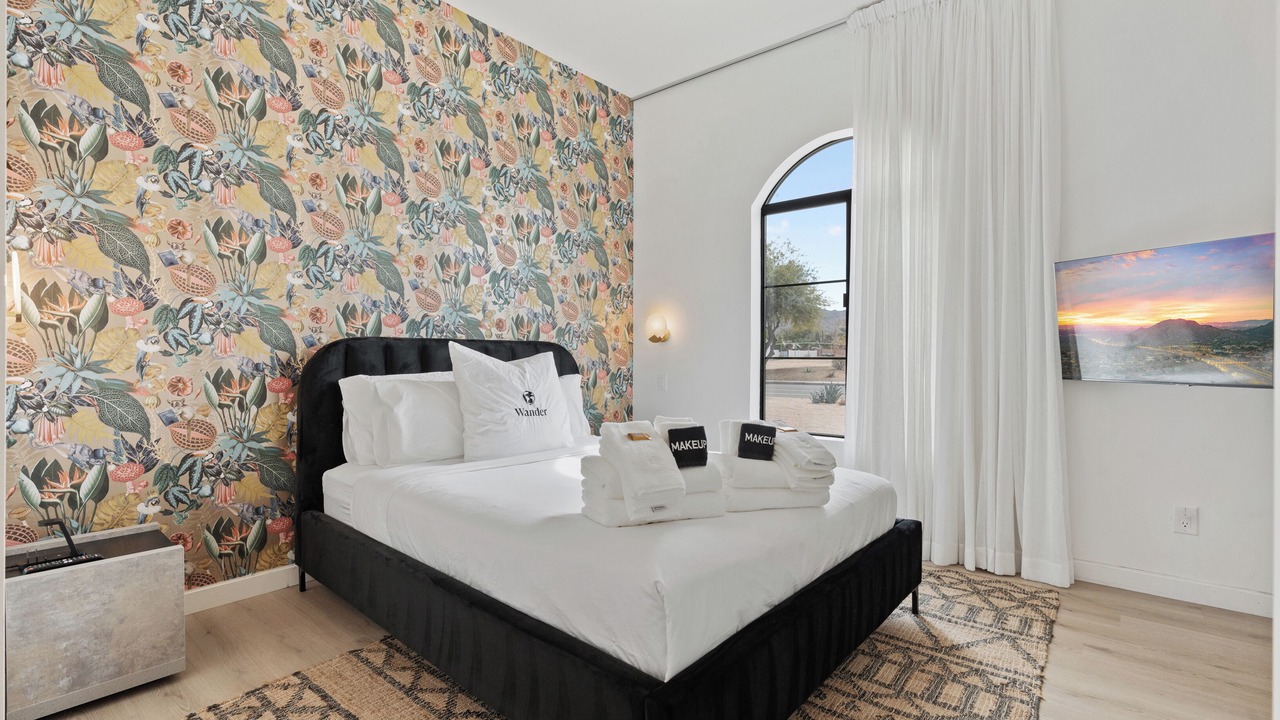 Photo of Bedroom in Paradise Gardens