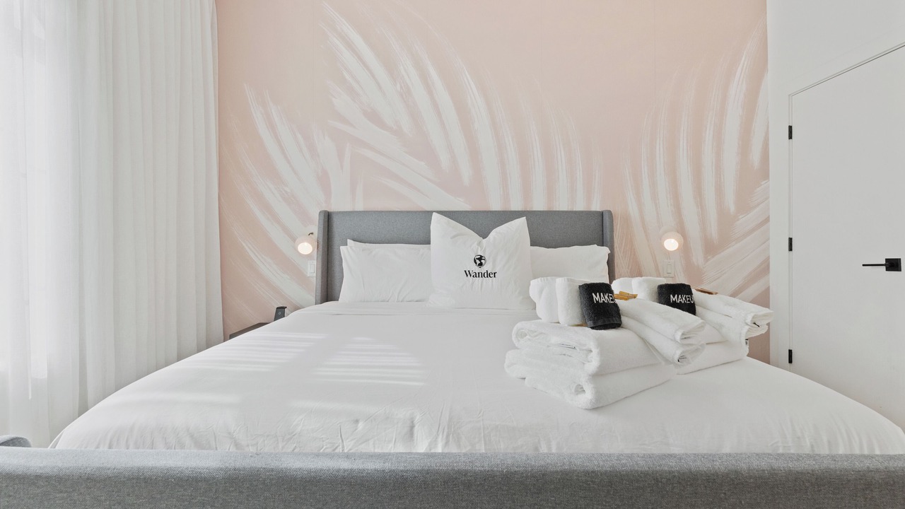 Photo of Bedroom in Paradise Gardens