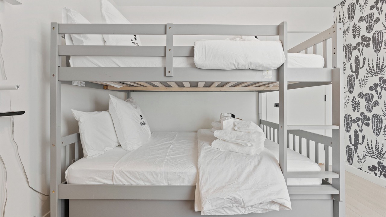 Photo of Bedroom in Paradise Gardens