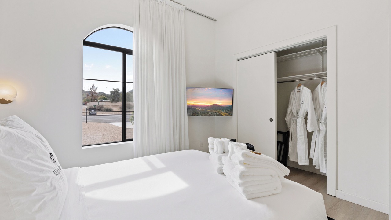 Photo of Bedroom in Paradise Gardens