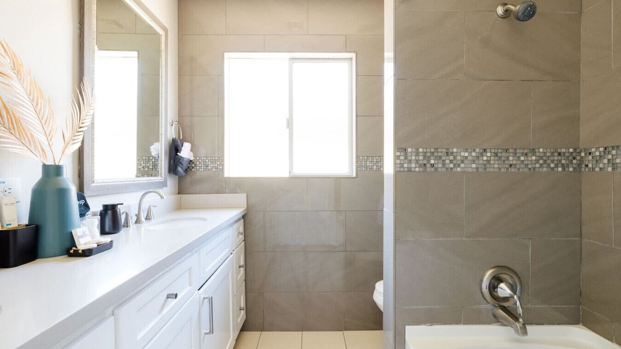 Photo of Bathroom in Village Grove