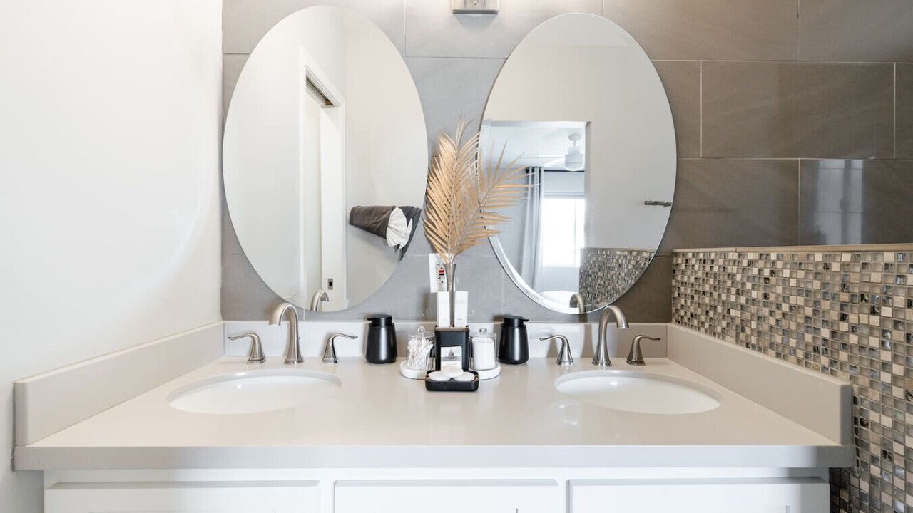 Photo of Bathroom in Village Grove