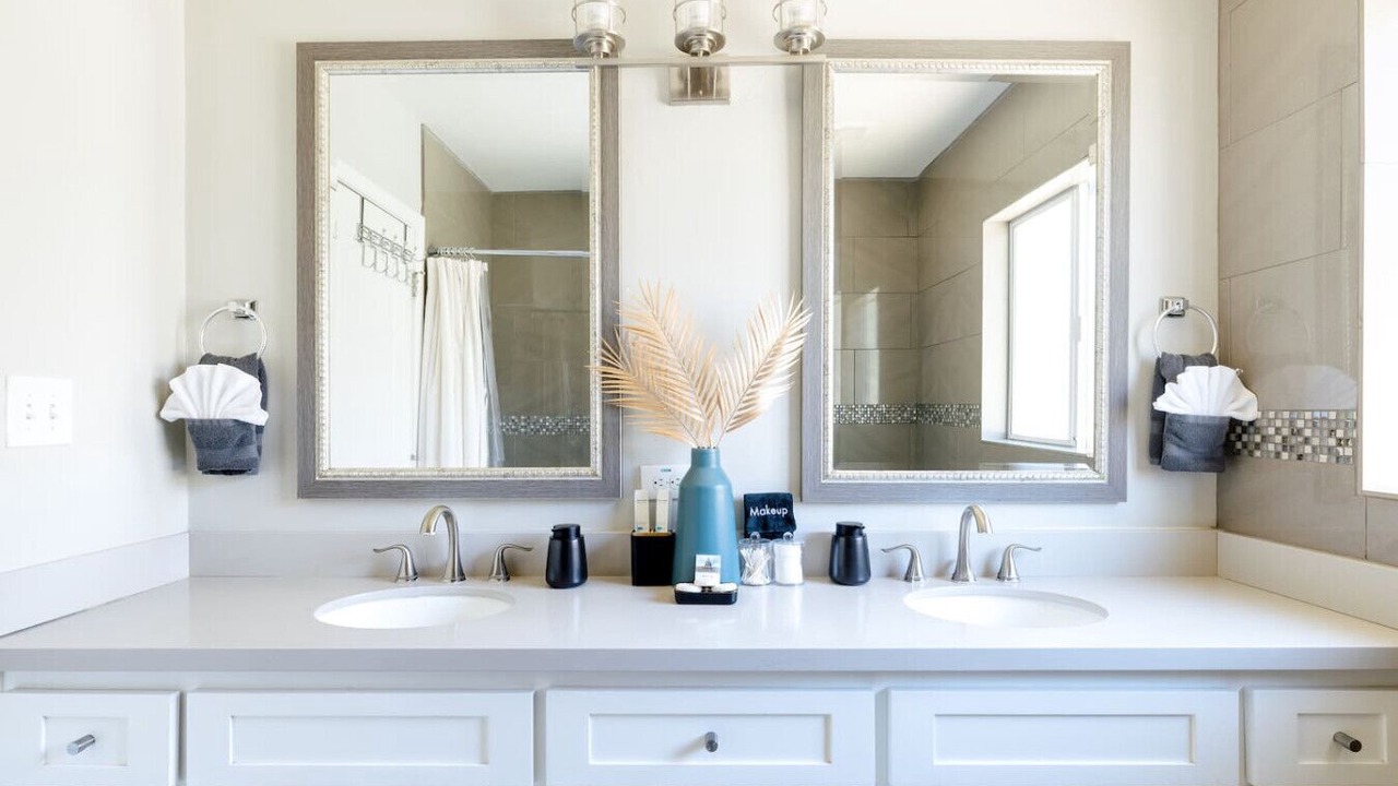Photo of Bathroom in Village Grove