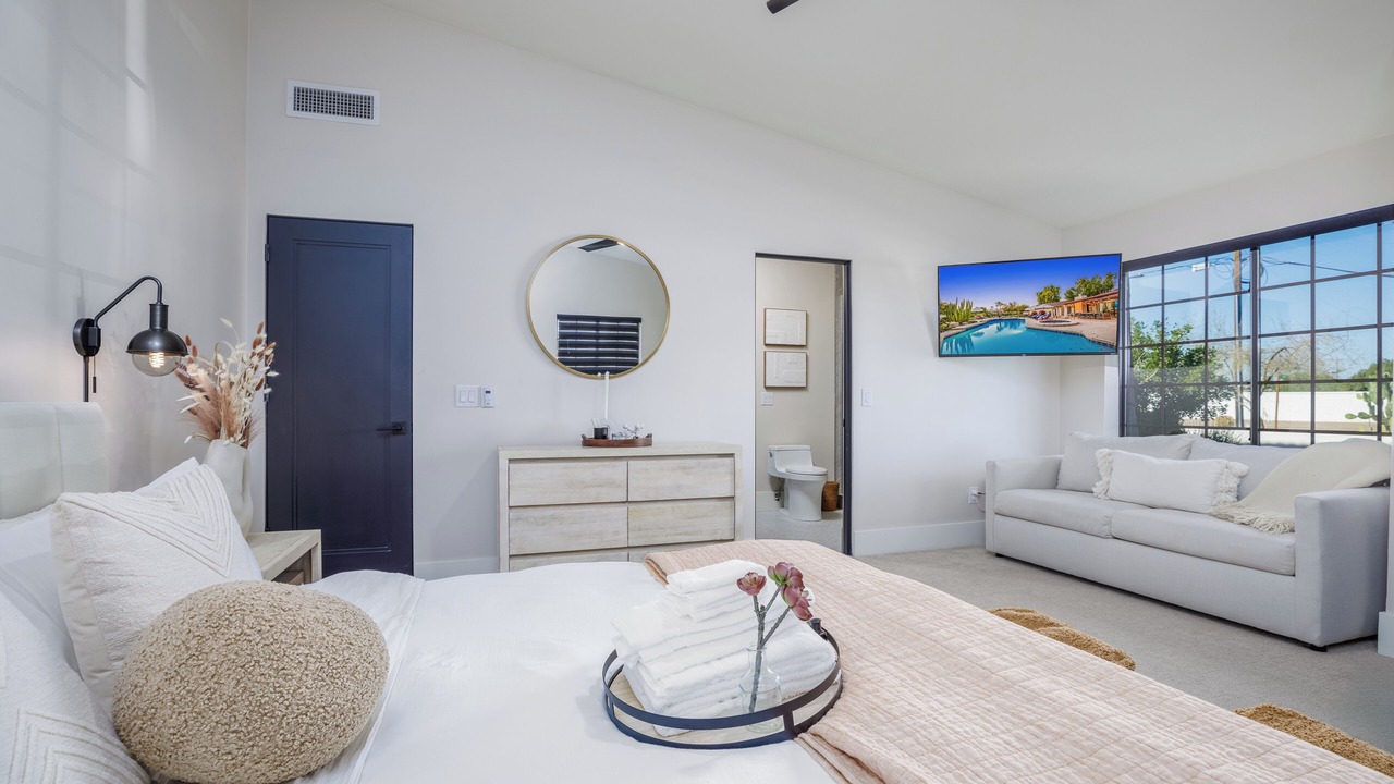 Photo of Bedroom in Sweetwater Street East