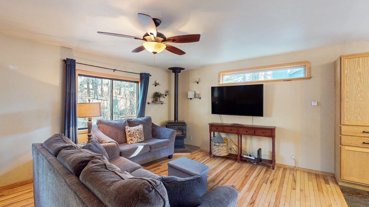 Photo of Livingroom in Mountainaire