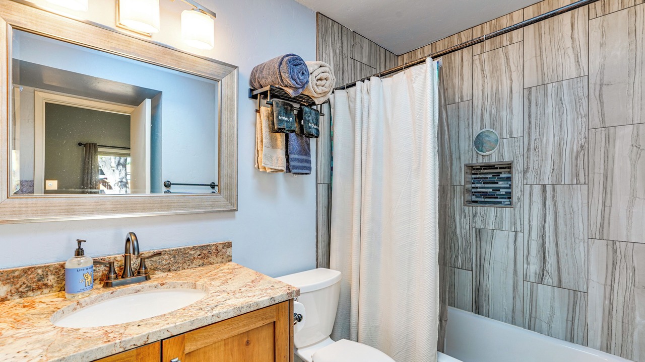Photo of Bathroom in Gatewood Pointe Townhomes