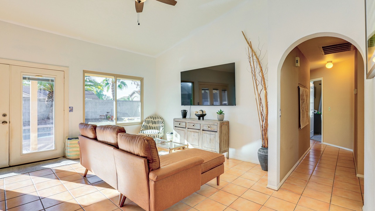 Photo of Livingroom in Deer Valley Estates