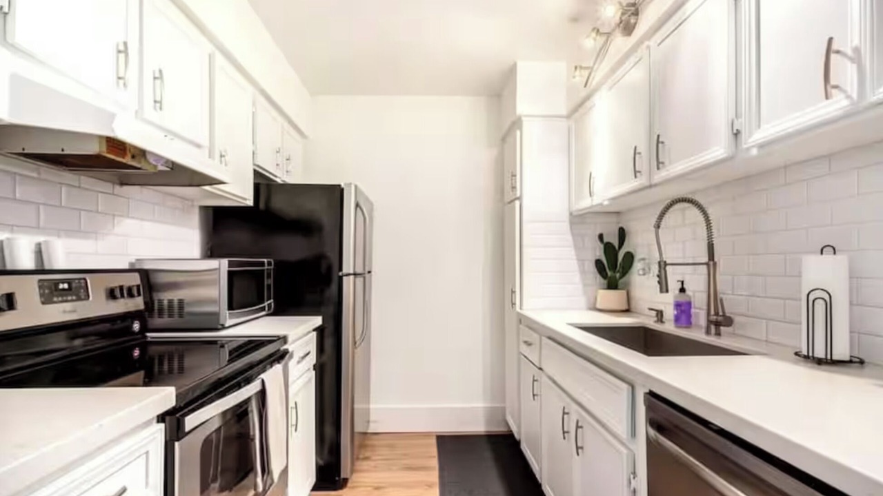 Photo of Kitchen in Entertainment District
