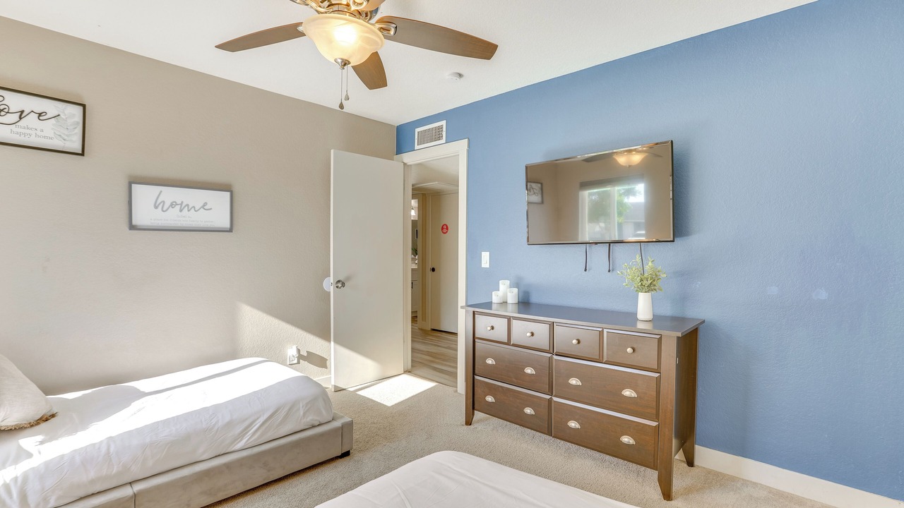 Photo of Bedroom in Peoria Ave Citizen's Group