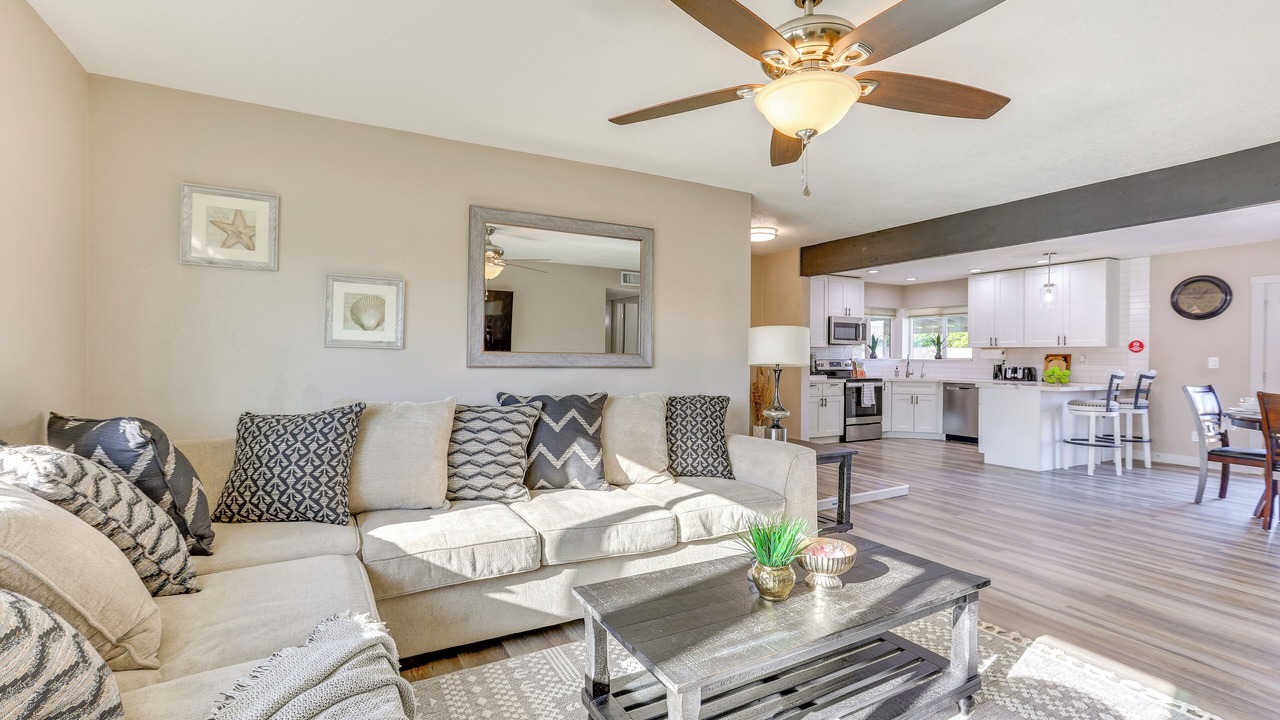 Photo of Livingroom in Peoria Ave Citizen's Group