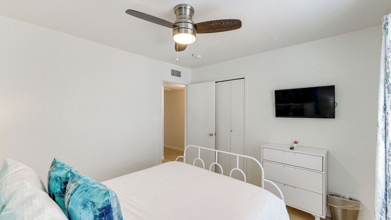 Photo of Bedroom in Raskin Estates