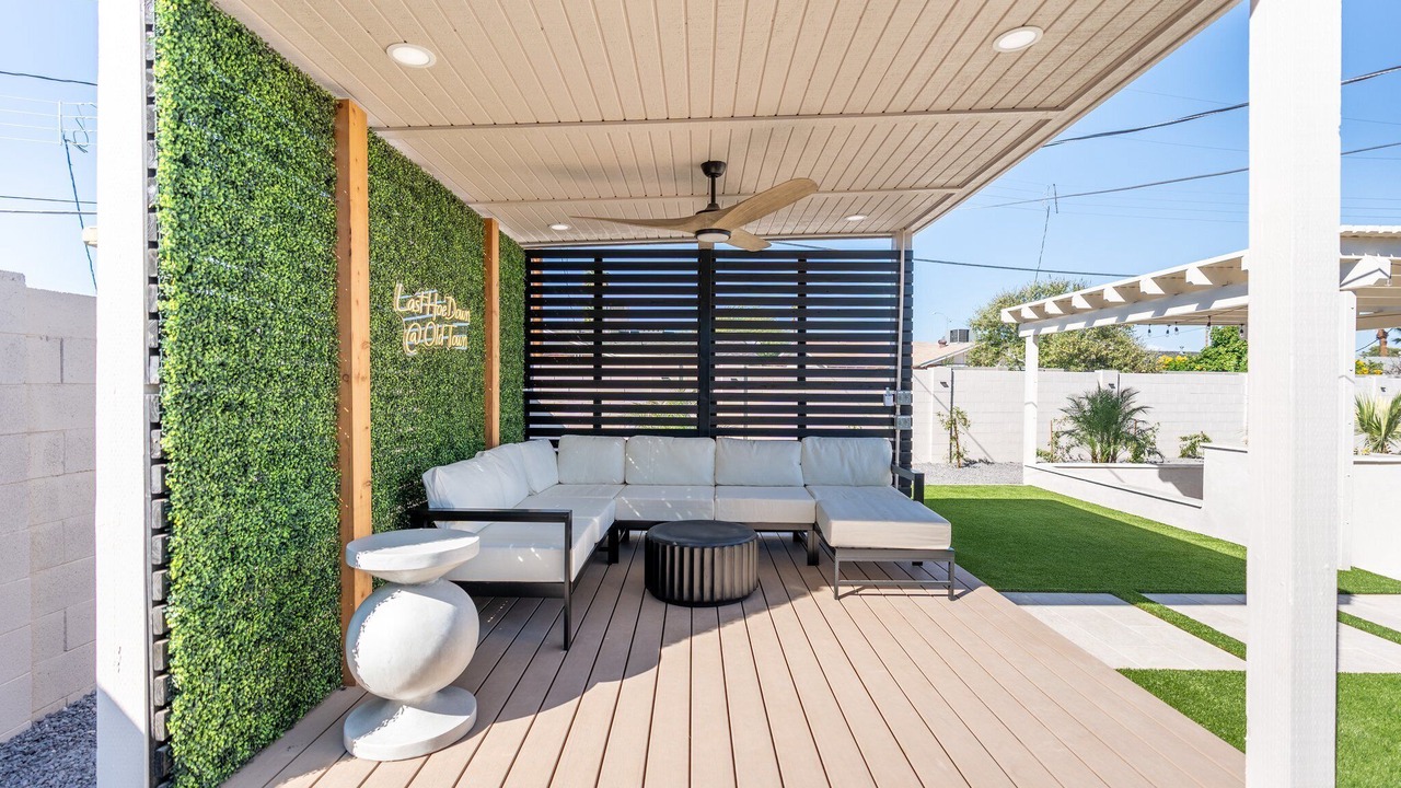 Photo of Patio Balcony in Village Grove