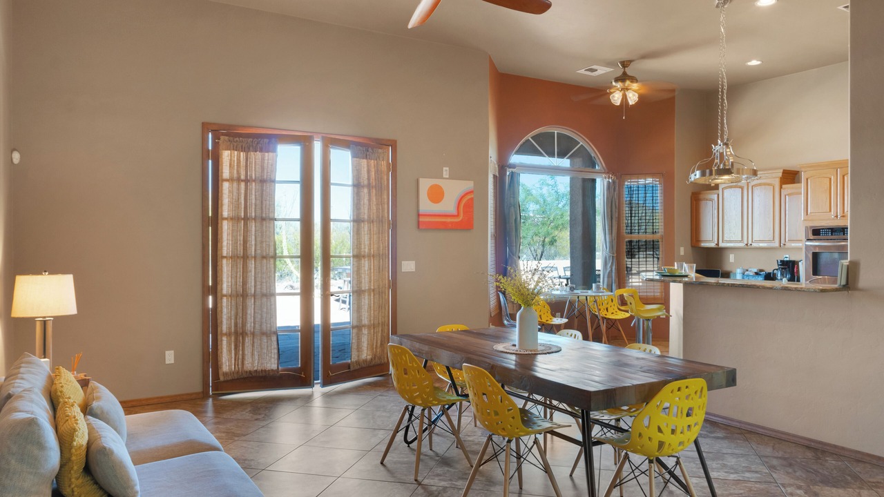 Photo of Livingroom in Picture Rocks