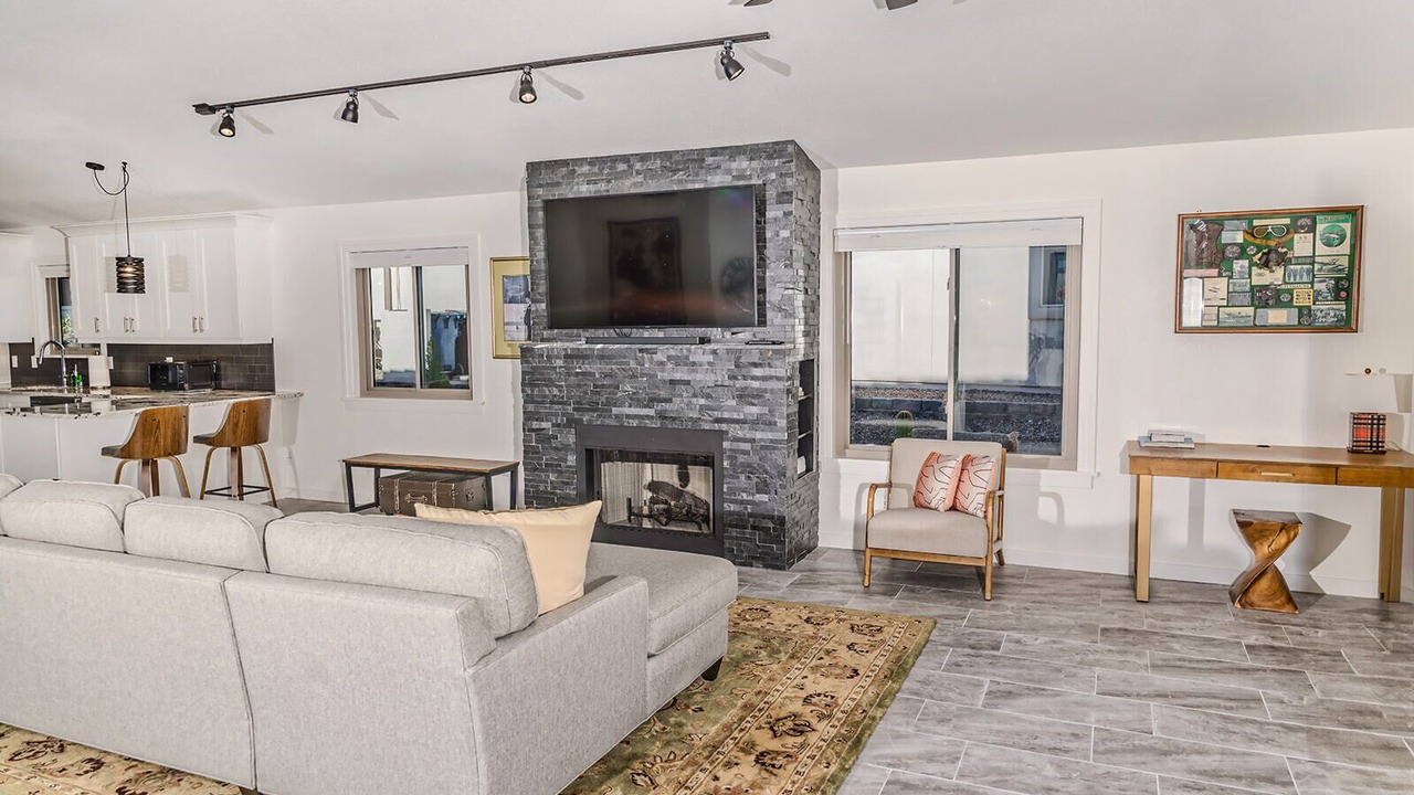 Photo of Livingroom in Quail Crossing