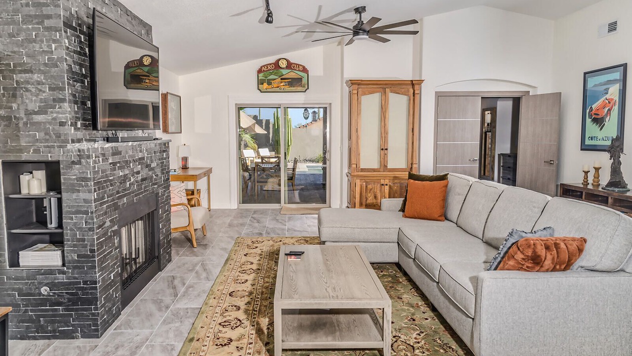 Photo of Livingroom in Quail Crossing