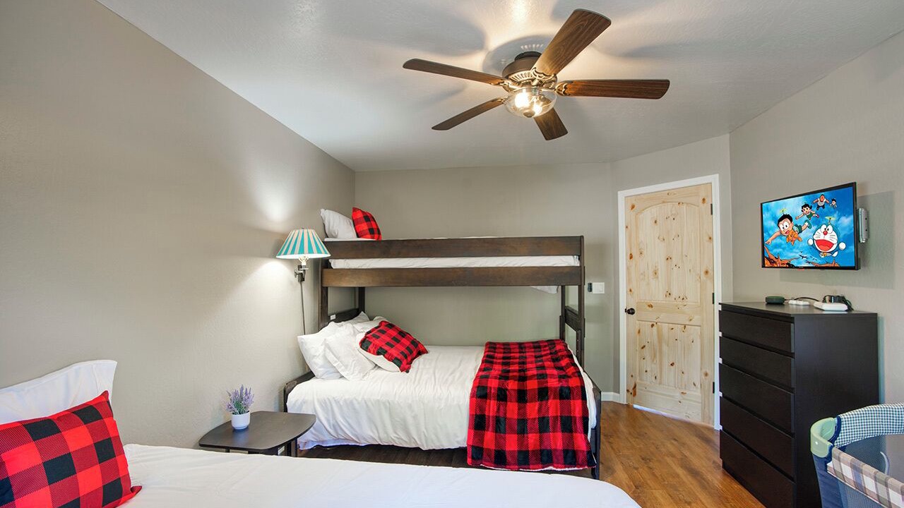 Photo of Bedroom in Munds Park