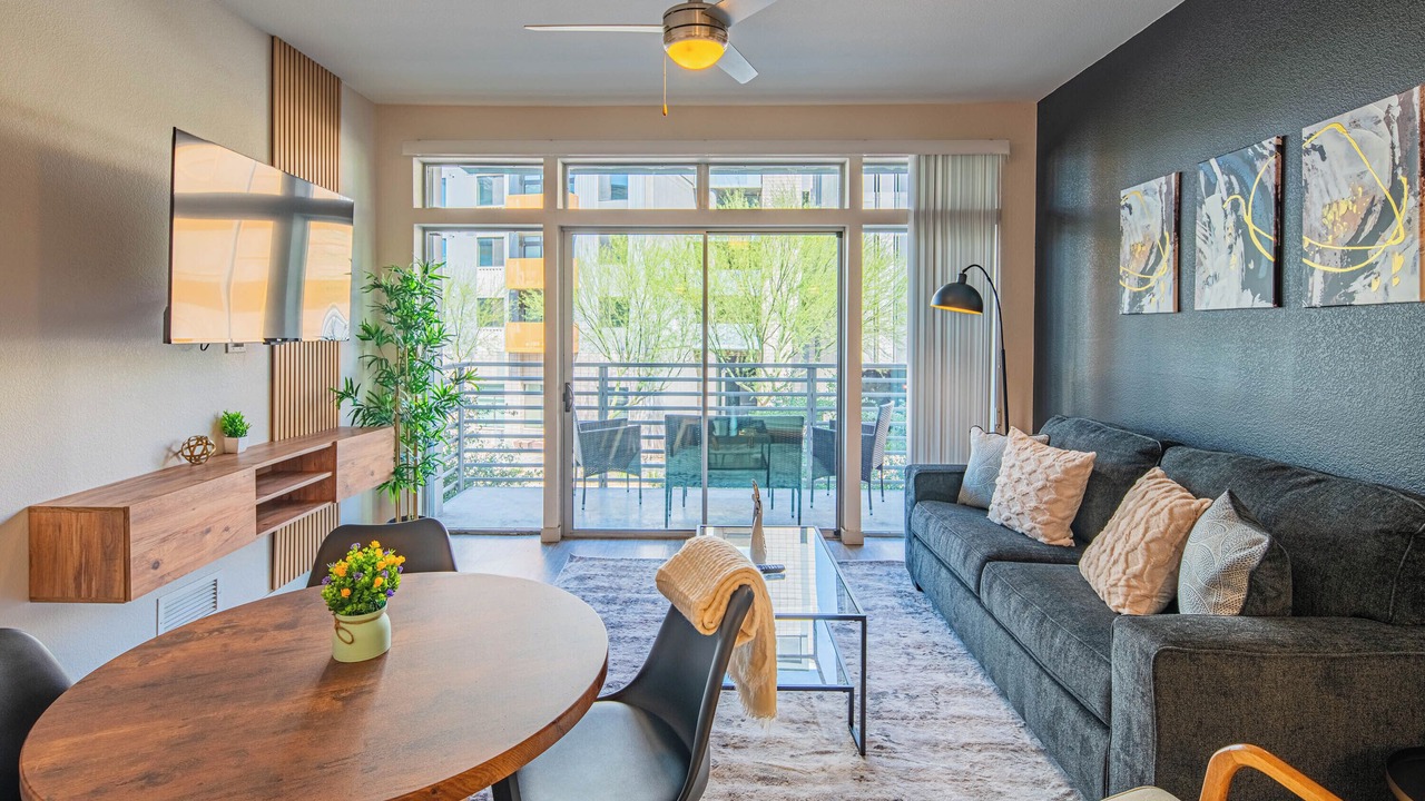 Photo of Livingroom in Evans Churchill