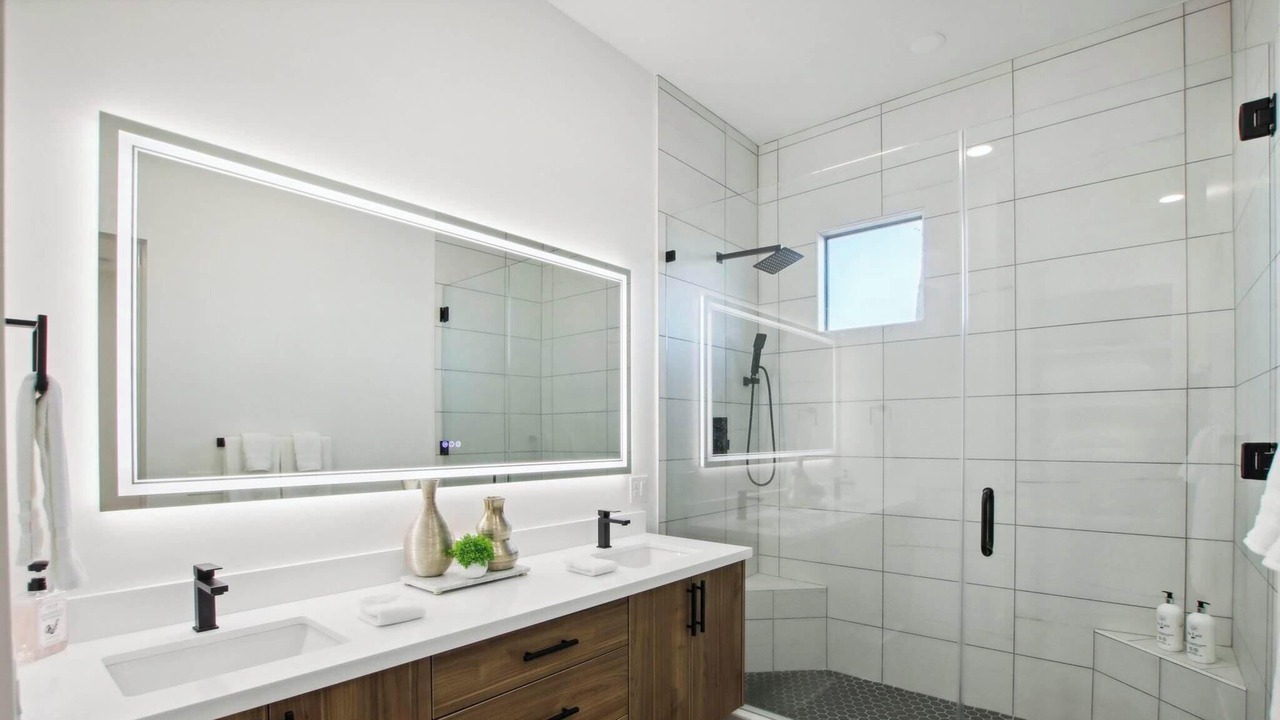 Photo of Bathroom in New Papago Parkway