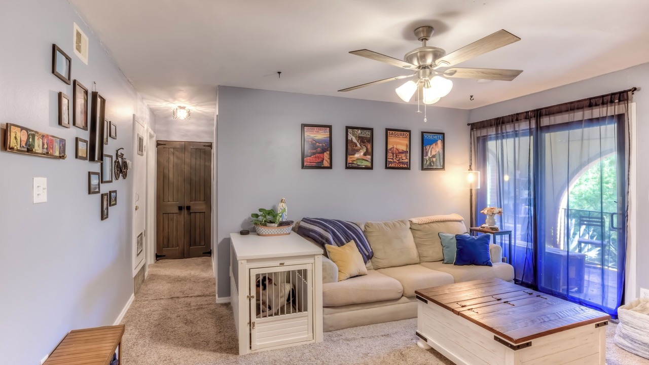 Photo of Livingroom in Casas Adobes