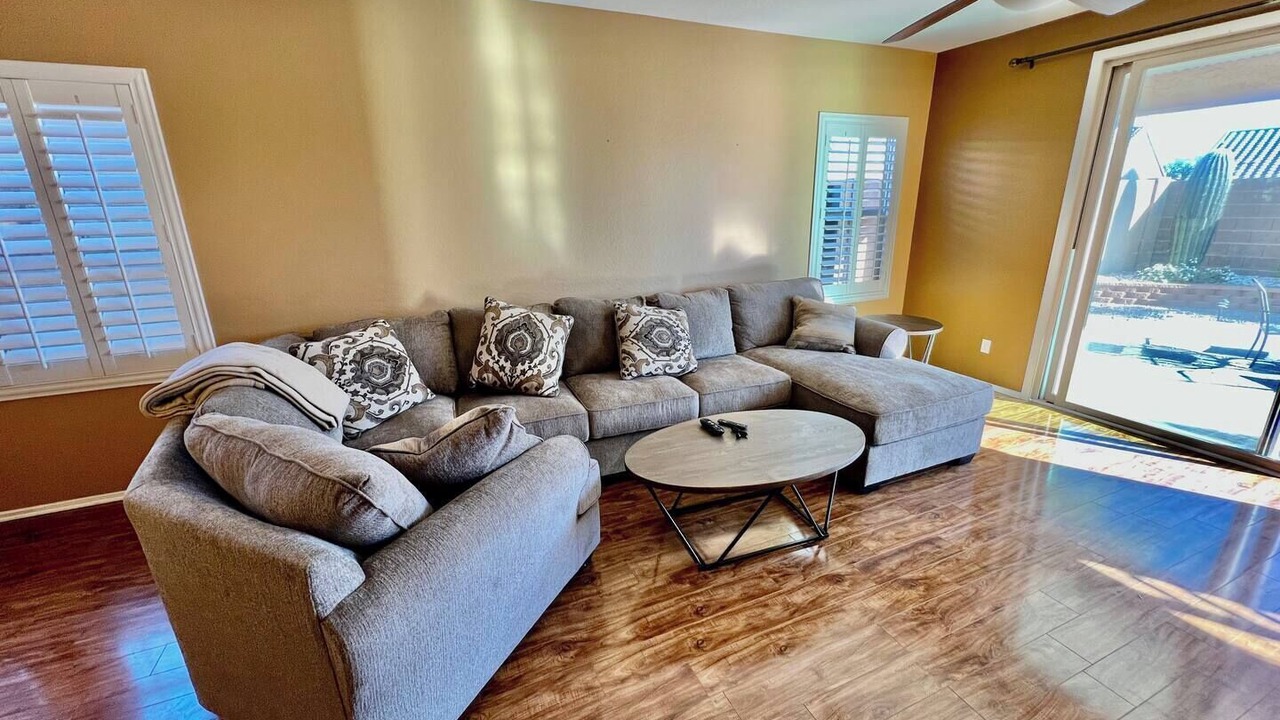 Photo of Livingroom in Gold Canyon