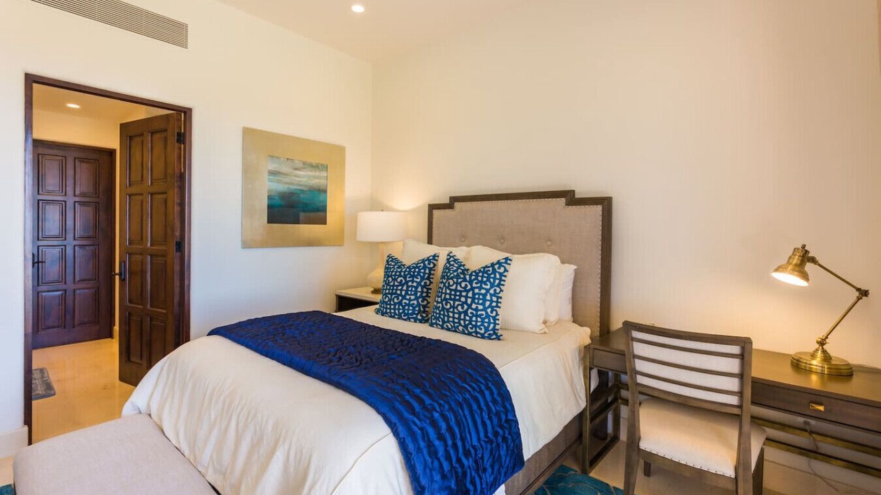 Photo of Bedroom in Buzzards