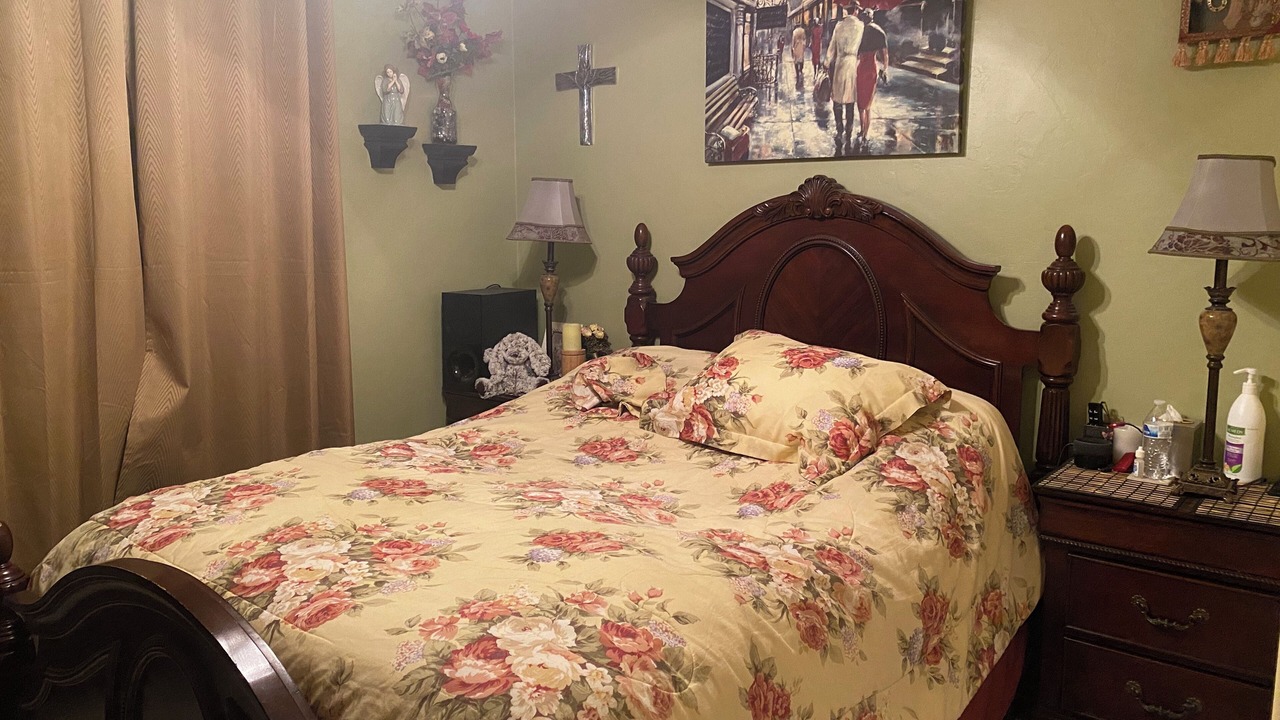 Photo of Bedroom in Saddlebrooke